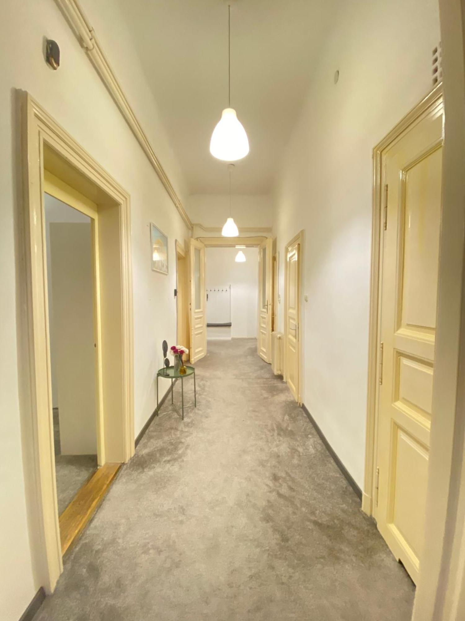 Sziv Apartment - Modern And Comfortable Budapest Exterior photo